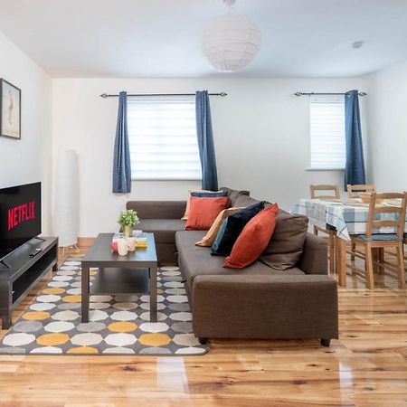 2 Bedroom Flat Near London Excel Extérieur photo