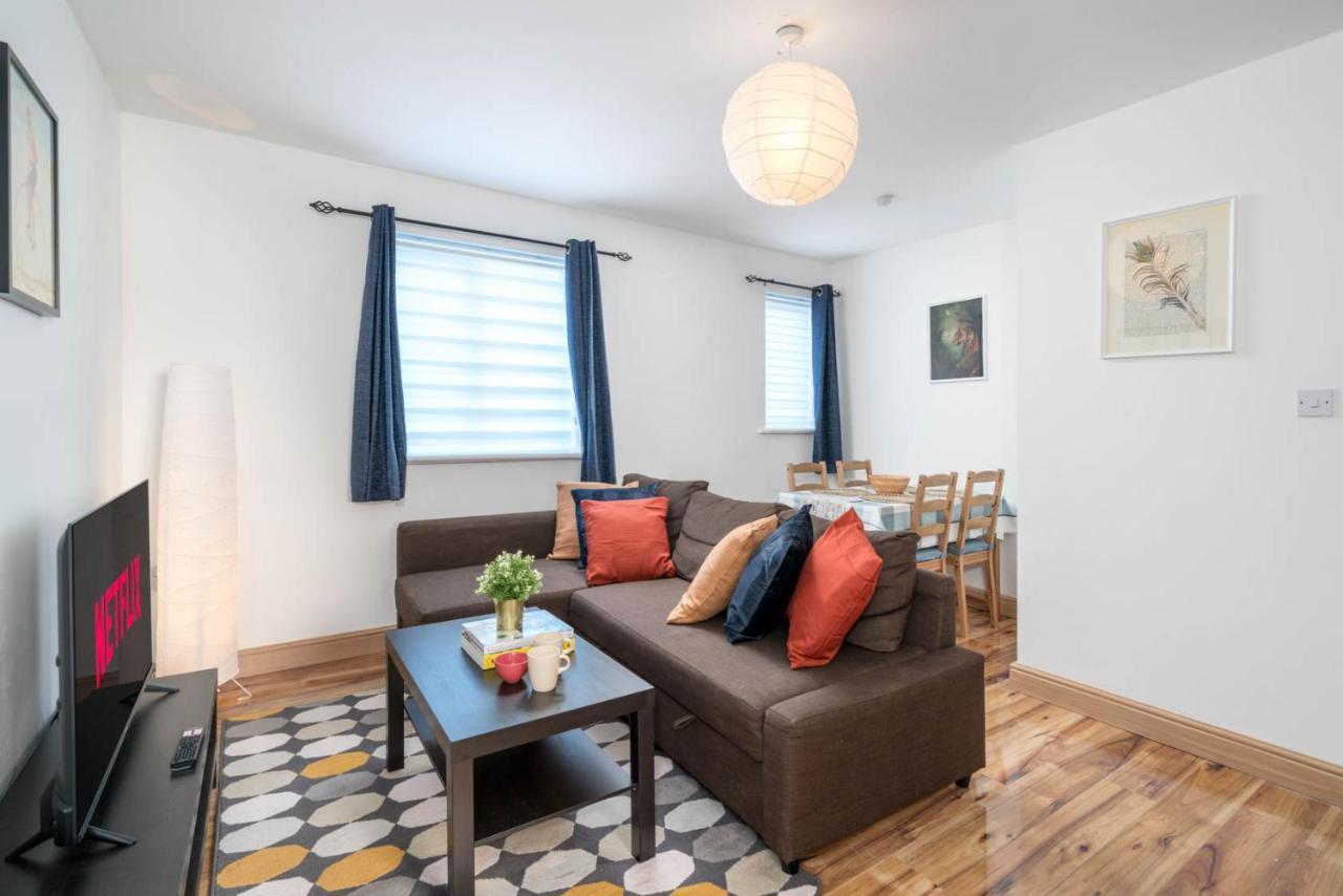 2 Bedroom Flat Near London Excel Extérieur photo